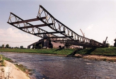 BRIDGING & RAFTING