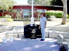 Ron-Gomboc-and-plinth