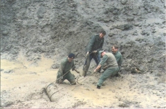 Recovering-unexploded-bomb